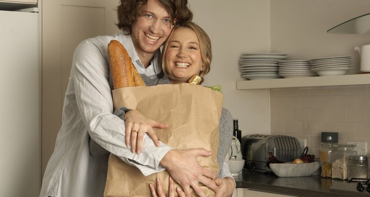 Idealmente, las parejas disfrutan de hacer cualquier cosa juntos.
