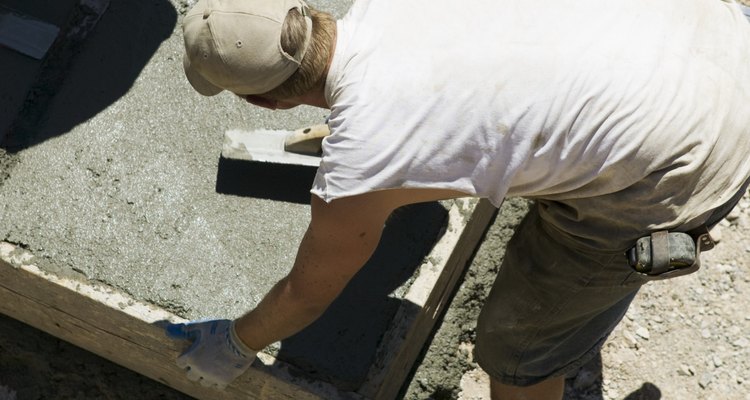 Como usan cables eléctricos y un suministro de energía, hay un gran riesgo de accidentes durante un trabajo de construcción.