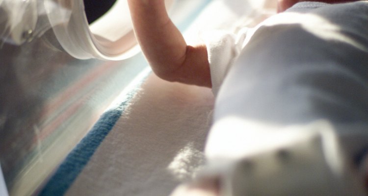 La UCIN es una unidad especializada para bebés prematuros, recién nacidos con defectos de nacimiento y complicaciones médicas.