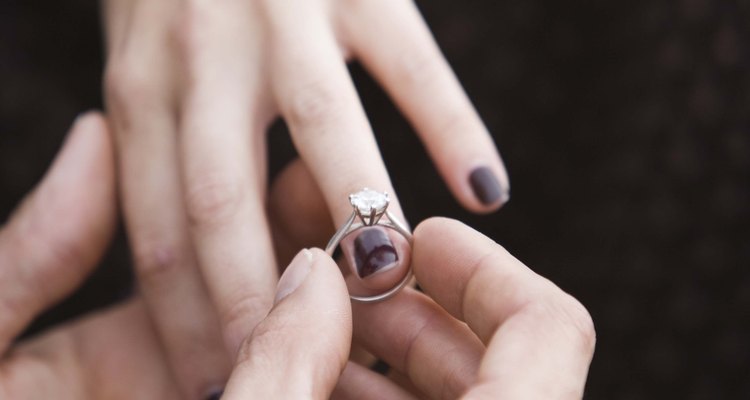 Si estás interesado en un anillo de castidad de diamante, tendrás que pagar mucho.
