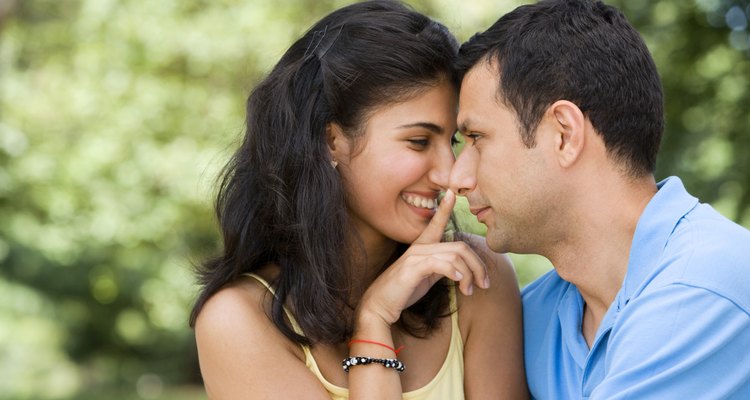 How To Tell A Married Woman Is Flirting With You Our Everyday Life
