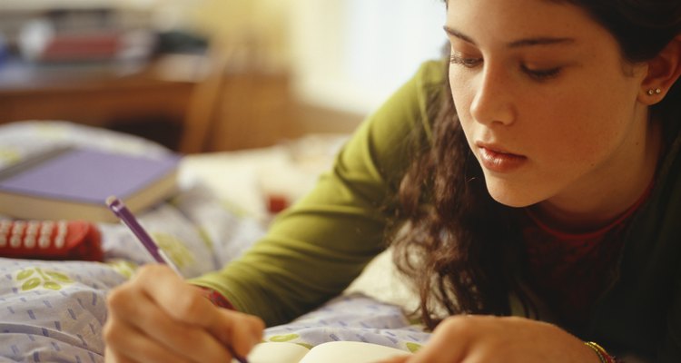 Los adolescentes pueden abordar una biografía como un apoyo para aprender cómo escribir bien.