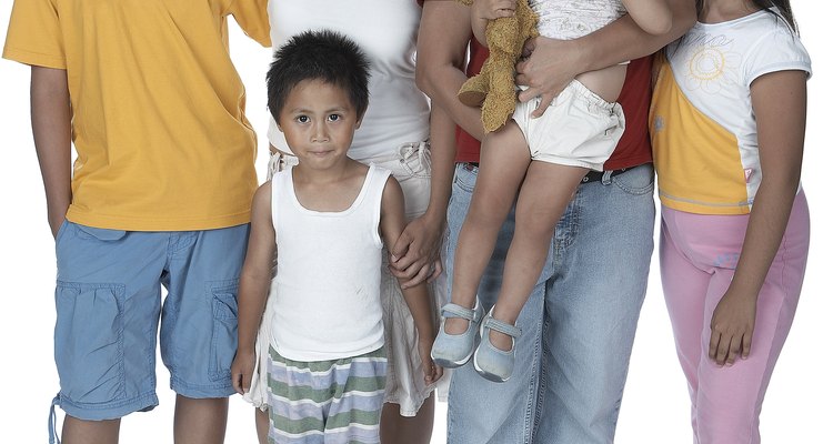 El número de niños en una familia crea e influye en múltiples dinámicas entre los miembros de la familia.