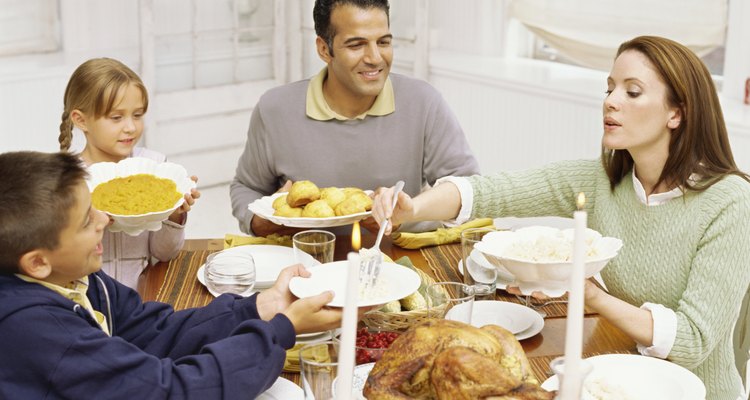 Las comidas en familia son ideales para las devociones informales.