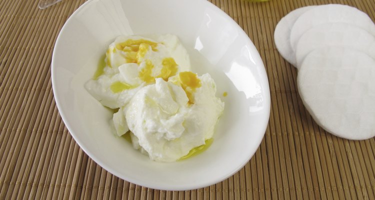 Face mask with cottage cheese, yogurt, olive oil, egg yolk