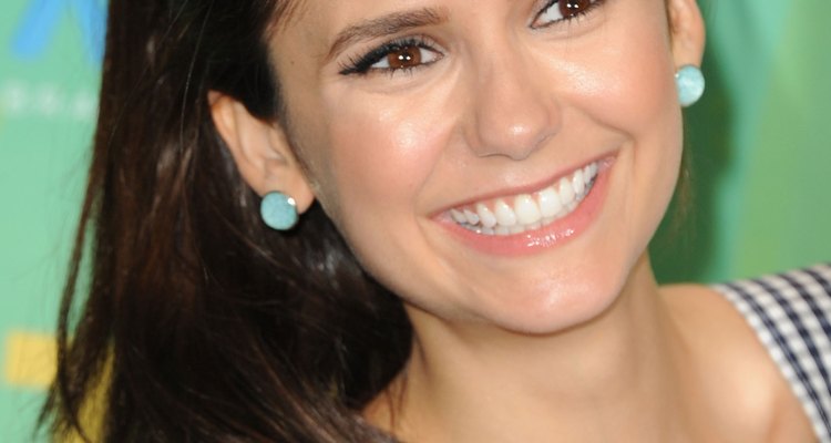 Nina Dobrev interpreta a Elena y a Katherine en "Vampire Dairies".