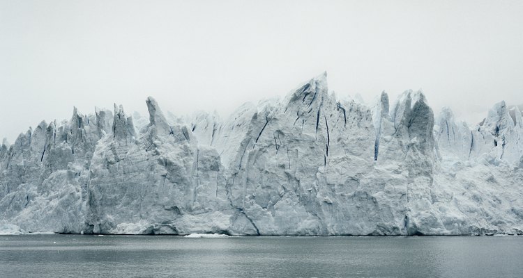 Las capas de hielo polar se derriten debido al calentamiento global.