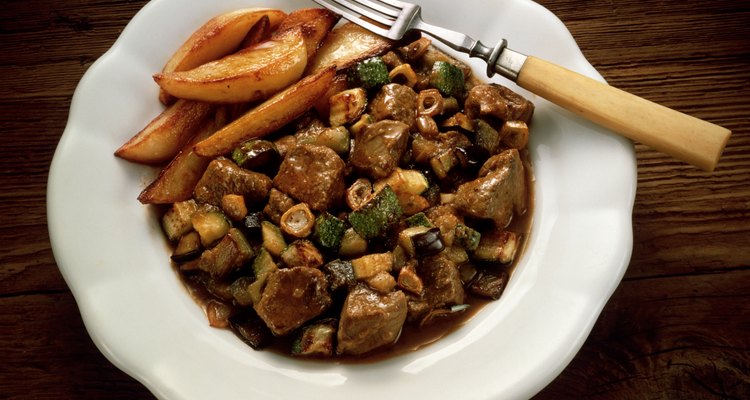 Lamb ragout with fried potatoes