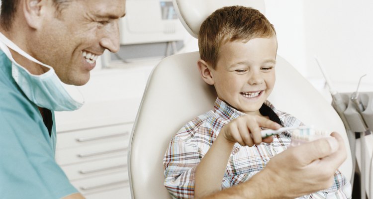 Un buen dentista necesita una variedad de habilidades distintas para permitirle hacer su trabajo exitosamente.