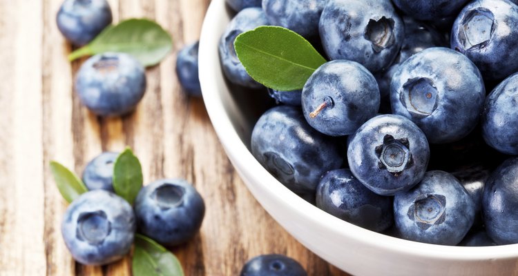 Blueberries with leaves