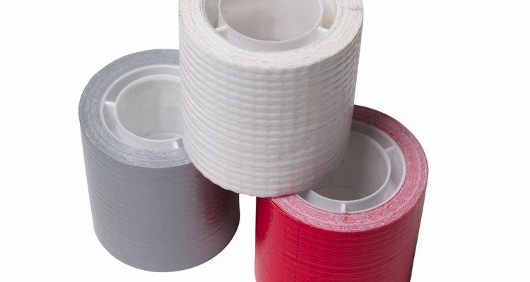 Existen diferentes tipos de cinta adhesiva, la de color gris es las más utilizada en este tipo de proyectos.