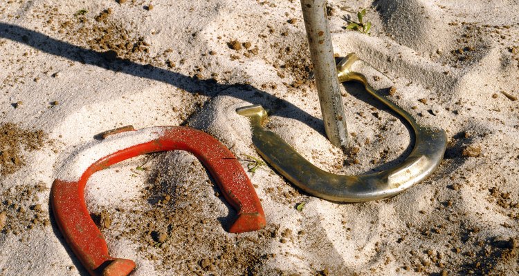 Real ringer game of horseshoes