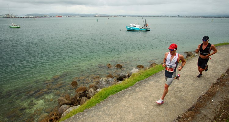 Los caminos costeros ofrecen vistas de la bahía deTauranga para los corredores y transeúntes.