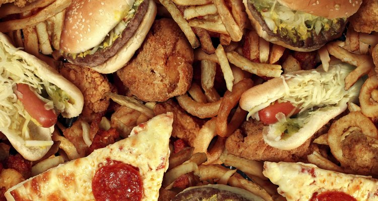 Os lanches rápidos são um dos primeiros que devem ser eliminados