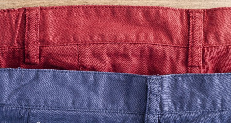 Extend the waistband of trousers or skirts in a few easy steps.