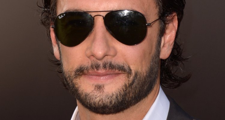 Santoro chega na premiere do filme "O Que Esperar Quando Você Está Esperando" em Hollywood