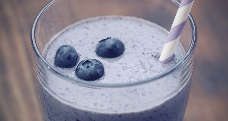 How to Make a Blueberry Smoothie for Hair Growth - wide 4