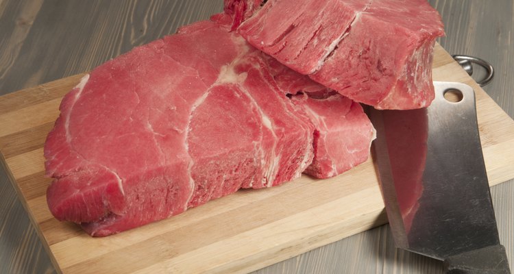 As carnes devem ser cortadas em sentido contrário ao das fibras