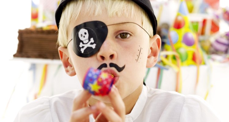 Enseña a los niños a hablar como piratas para su fiesta temática de piratas.