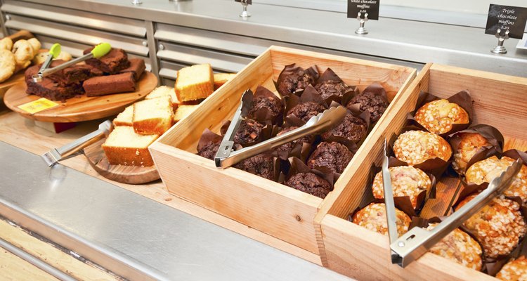 Maffins on cafeteria tray line