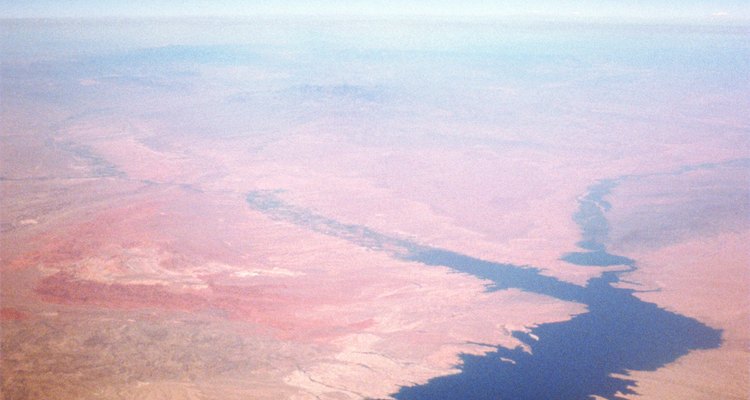 Puedes elegir entre un gran número de campings pintorescos a lo largo del Colorado River y sus lagos.