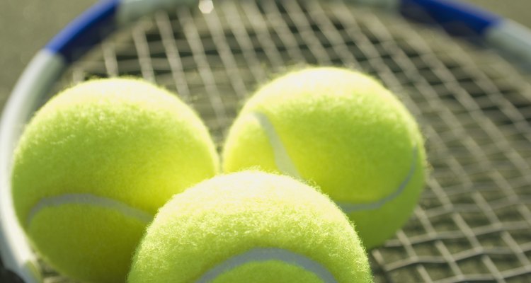 Las pelotas de tenis esponjan efectivamente los edredones, toallas y otros artículos grandes.