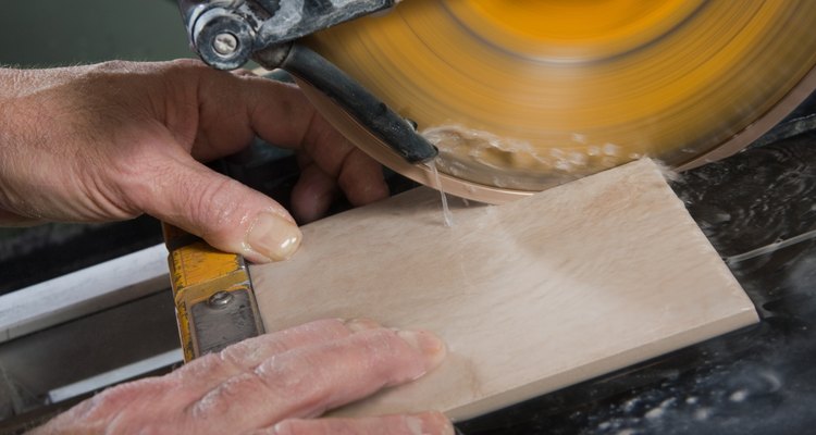 cutting tile with a wet saw