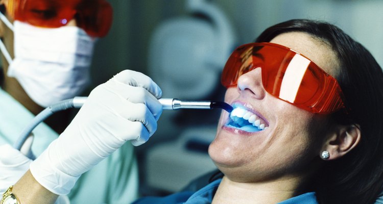 Seu dentista também pode utilizar facetas de porcelana