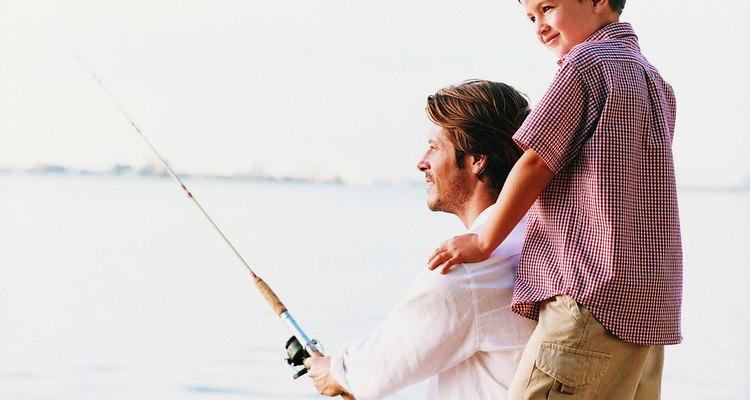 Ármate de caña, anzuelo y mucha paciencia para disfrutar de tu día de pesca en Tampa Bay.