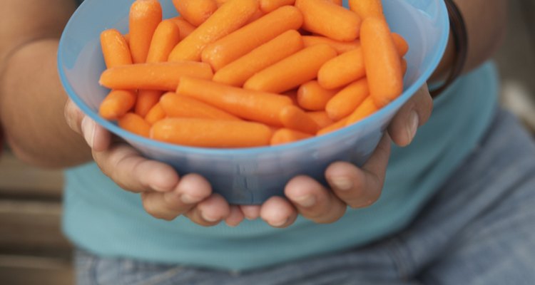 Omite el aderezo para que tu refrigerio sea saludable.