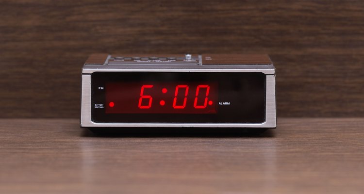 Relógio digital com alarme