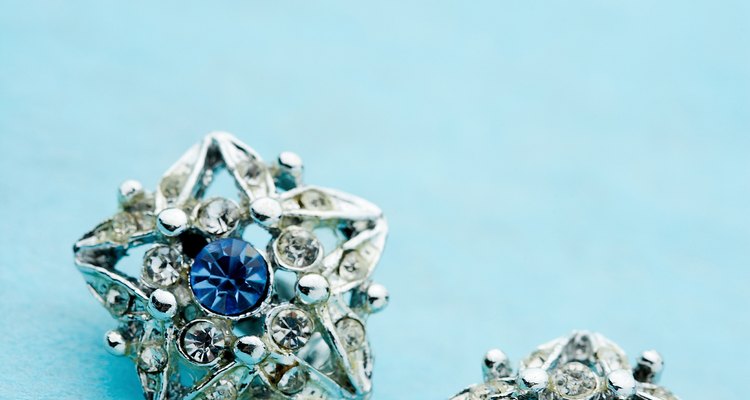 How to Remove Tarnish from Silver Jewelry