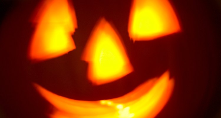 Planea una fiesta de Halloween espectacular para asustar hasta los pelos a tu hijo adolescente.
