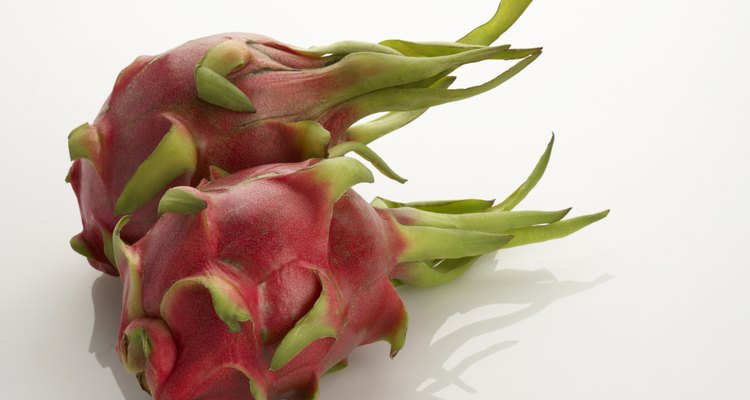La pitahaya roja también es conocida como "fruta del dragón".