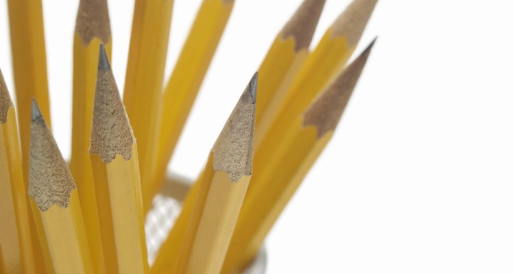 Las manchas de lápiz no salen de las paredes si no usas el borrador o producto de limpieza adecuado.