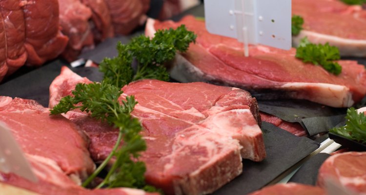 La forma más deliciosa de preparar el ojo de bife es marinando la carne, y luego hacerla a la plancha.