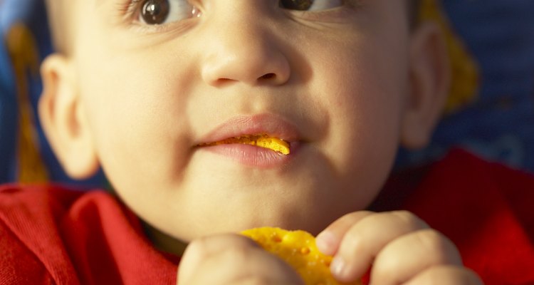 Los carbohidratos saludables pueden ayudar a tu hijo a calmarse antes de ir a dormir.