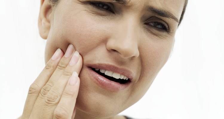 A dor de dente é causada geralmente pela cárie dentária