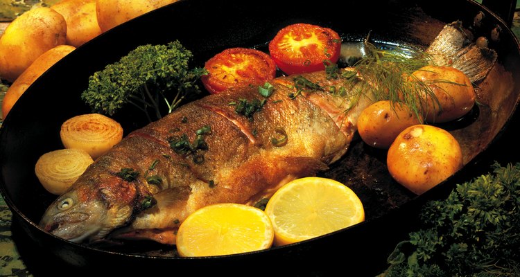 Reduce el olor a pescado en tu cocina.