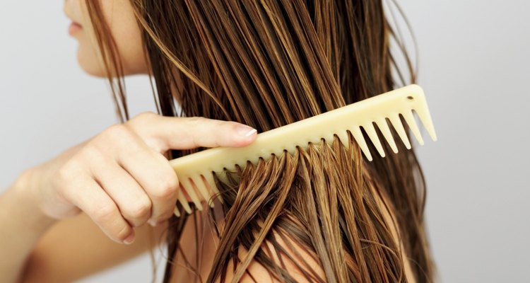 El acondicionador puede convertir tu cabello grueso en lacio.