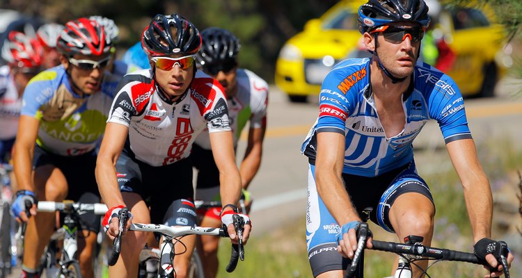 Tu familia no tiene que entrar en carreras tales como la USA Pro Challenge de 2012 pero Boulder es bien conocida por ser apta para andar en bicicleta.