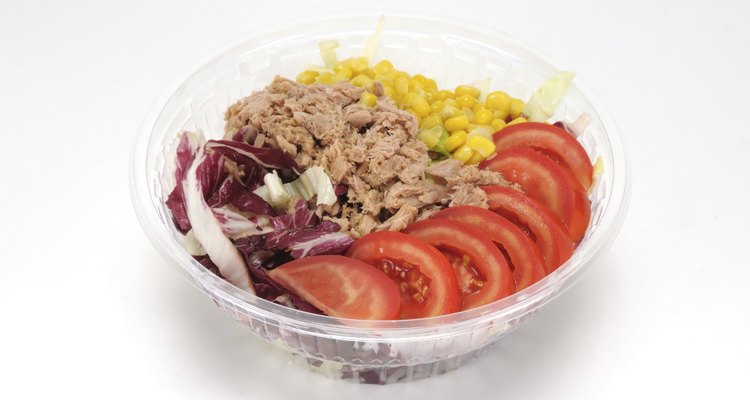 Tuna Salad with Tomatoes and Mais