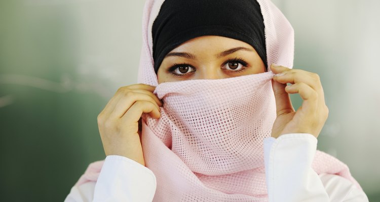 Prendas femeninas para cubrir el rostro.