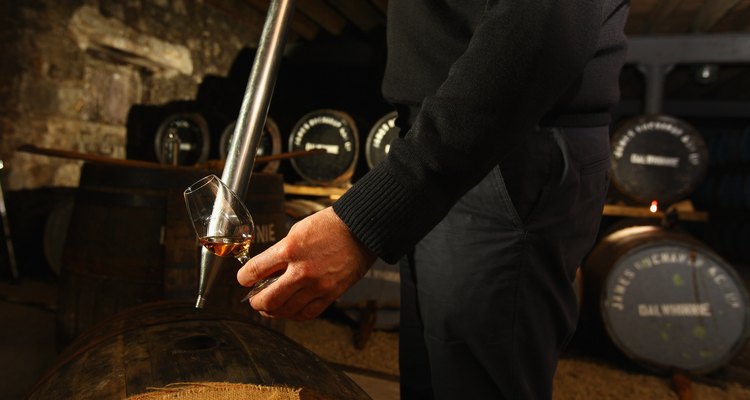El licor de malta sólo puede hacerse con la levadura fermentada en el fondo del tanque.