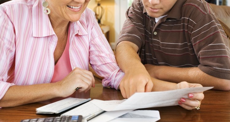 Hablar con tu adolescente sobre finanzas personales le enseña responsabilidad.
