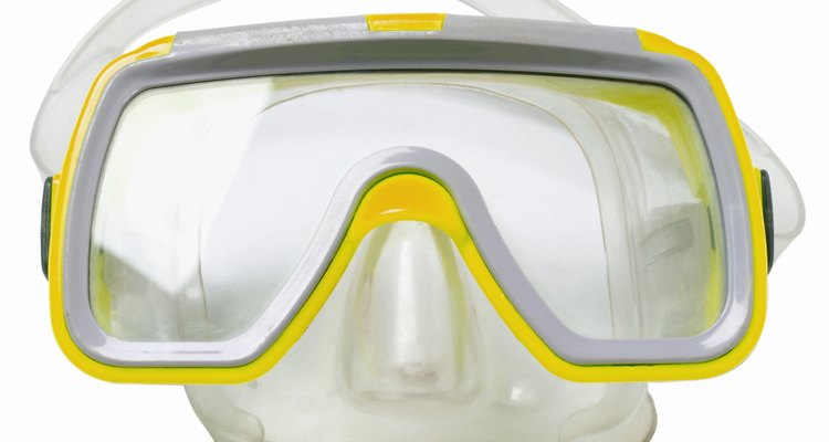 Adapt any type of goggles.