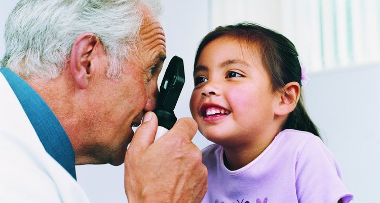 A veces el mal aliento es un signo de que tu hijo está enfermo o tiene una enfermedad crónica