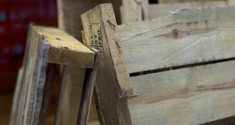 You can build a garden arbor from a reclaimed pallet.