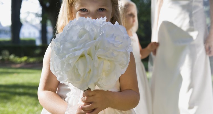 Haz a las niñas de las flores sonreír con un vestido de tul original hecho a mano.