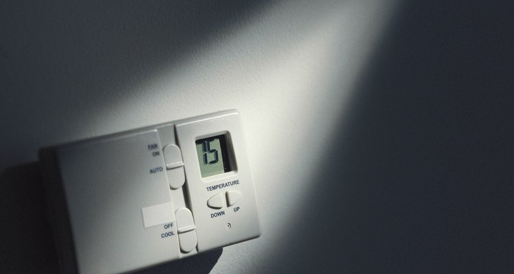 Haz que sea una práctica familiar bajar tu termostato a 68 grados (20º C).
